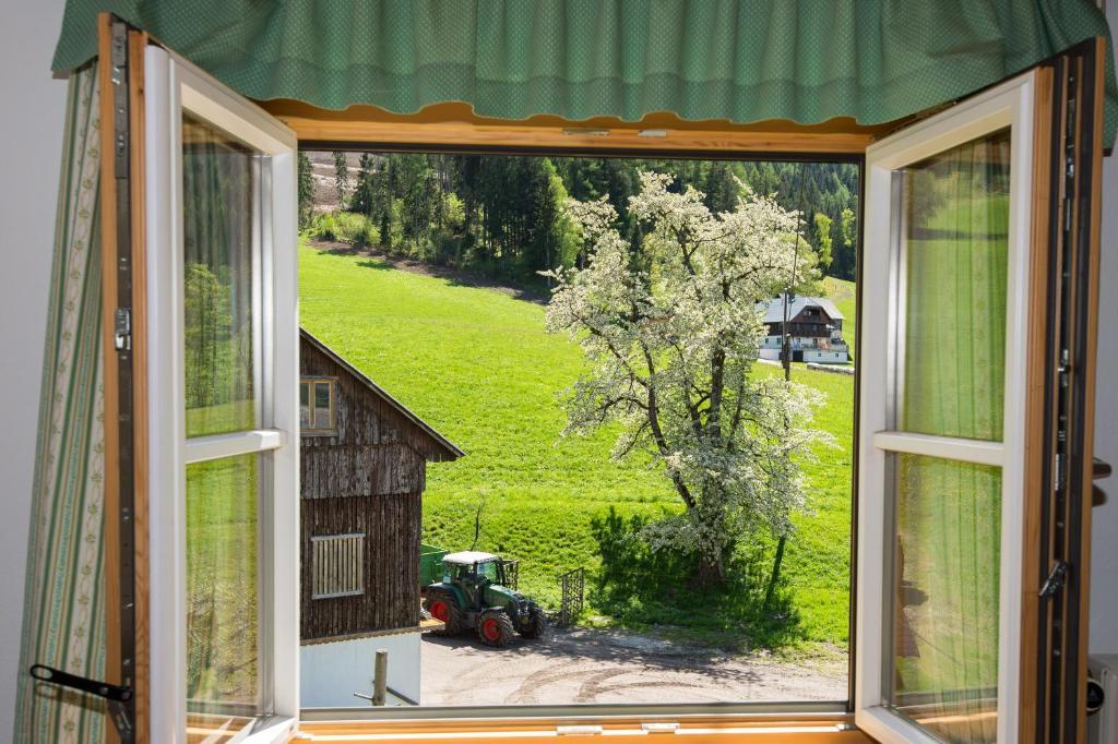 Вилла Huettstaedterhof Familie Poetsch Айген  Номер фото